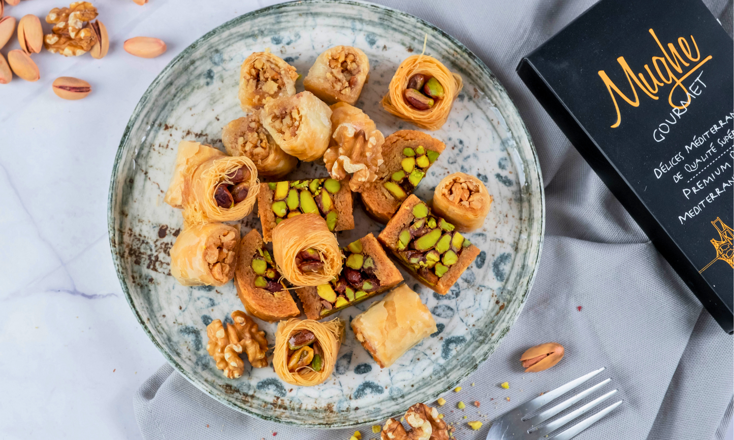 Collezione di dessert Baklava Baker di lusso: concediti la felicità del pistacchio - 285 g (10 once) 22 bocconcini irresistibili in un'elegante confezione regalo