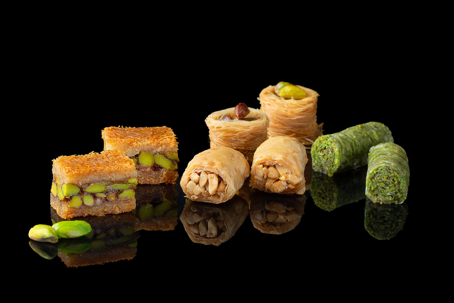 
                  
                    Mughe Gourmet Turkish Baklava Assortment 150g Gift Box - XSmall Bakery Dessert Pastry Assortment
                  
                
