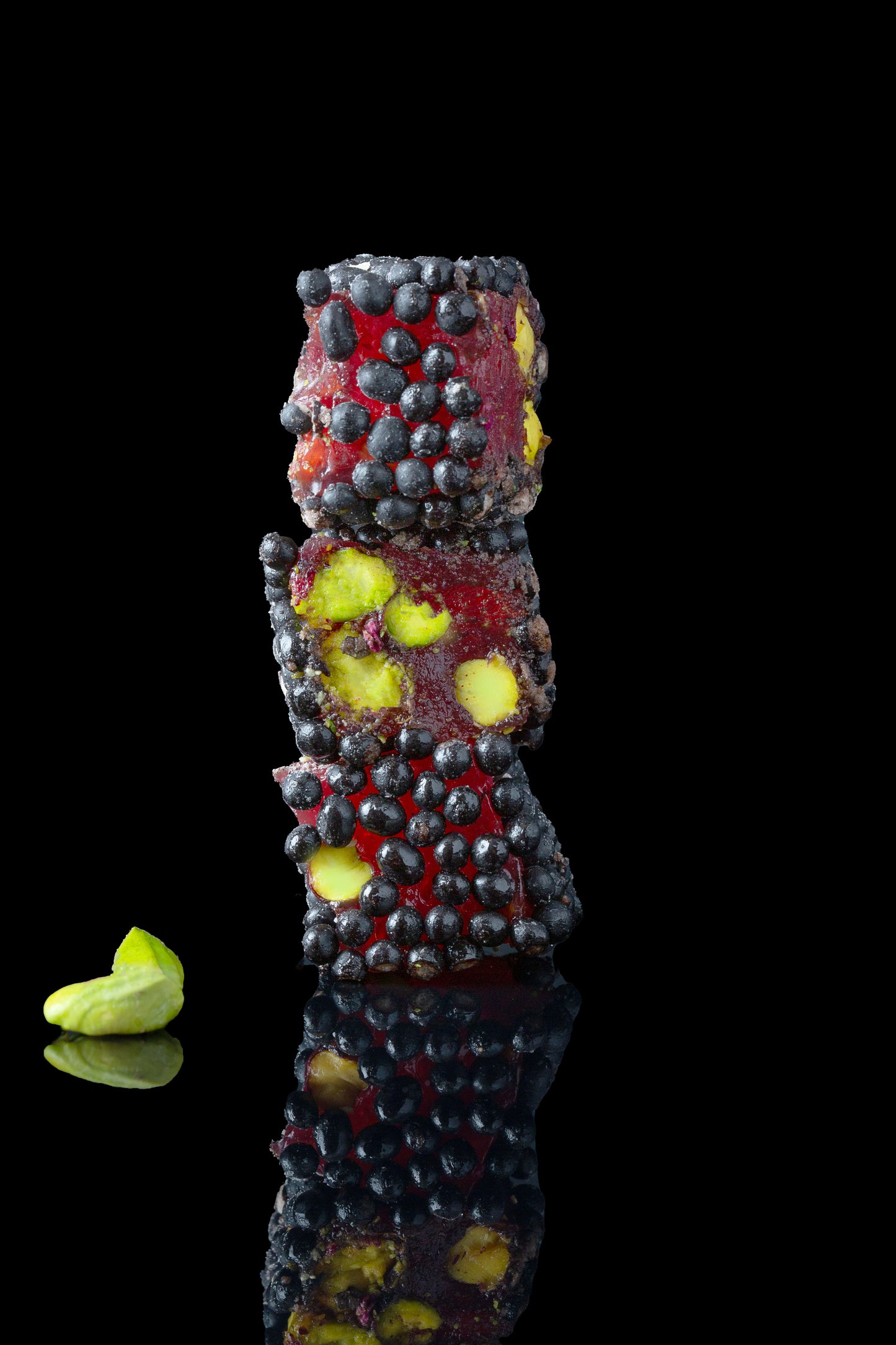 
                  
                    Mughe Lokum البهجة التركية - علبة هدايا حلويات السلطان الفاخرة - 1.44 رطل / 650 جم
                  
                