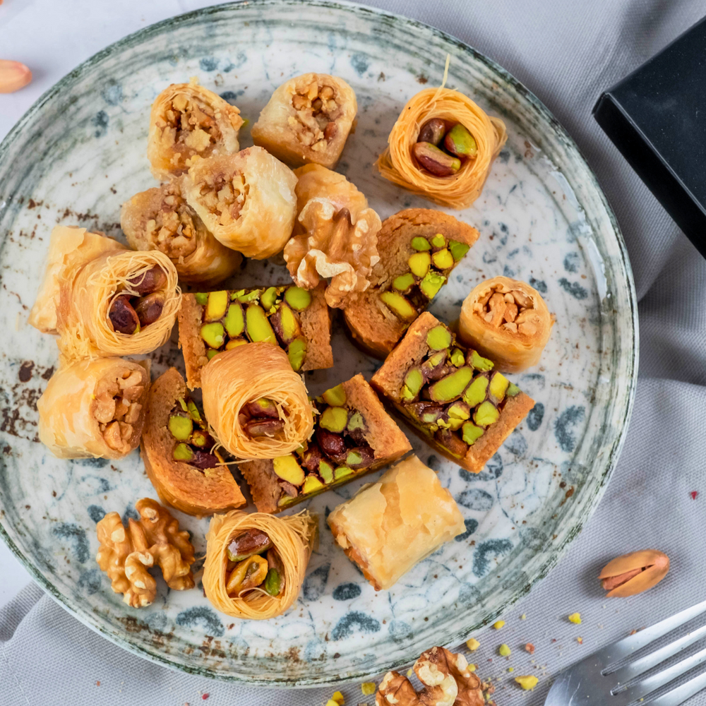 
                  
                    Collezione di dessert Baklava Baker di lusso: concediti la felicità del pistacchio - 285 g (10 once) 22 bocconcini irresistibili in un'elegante confezione regalo
                  
                